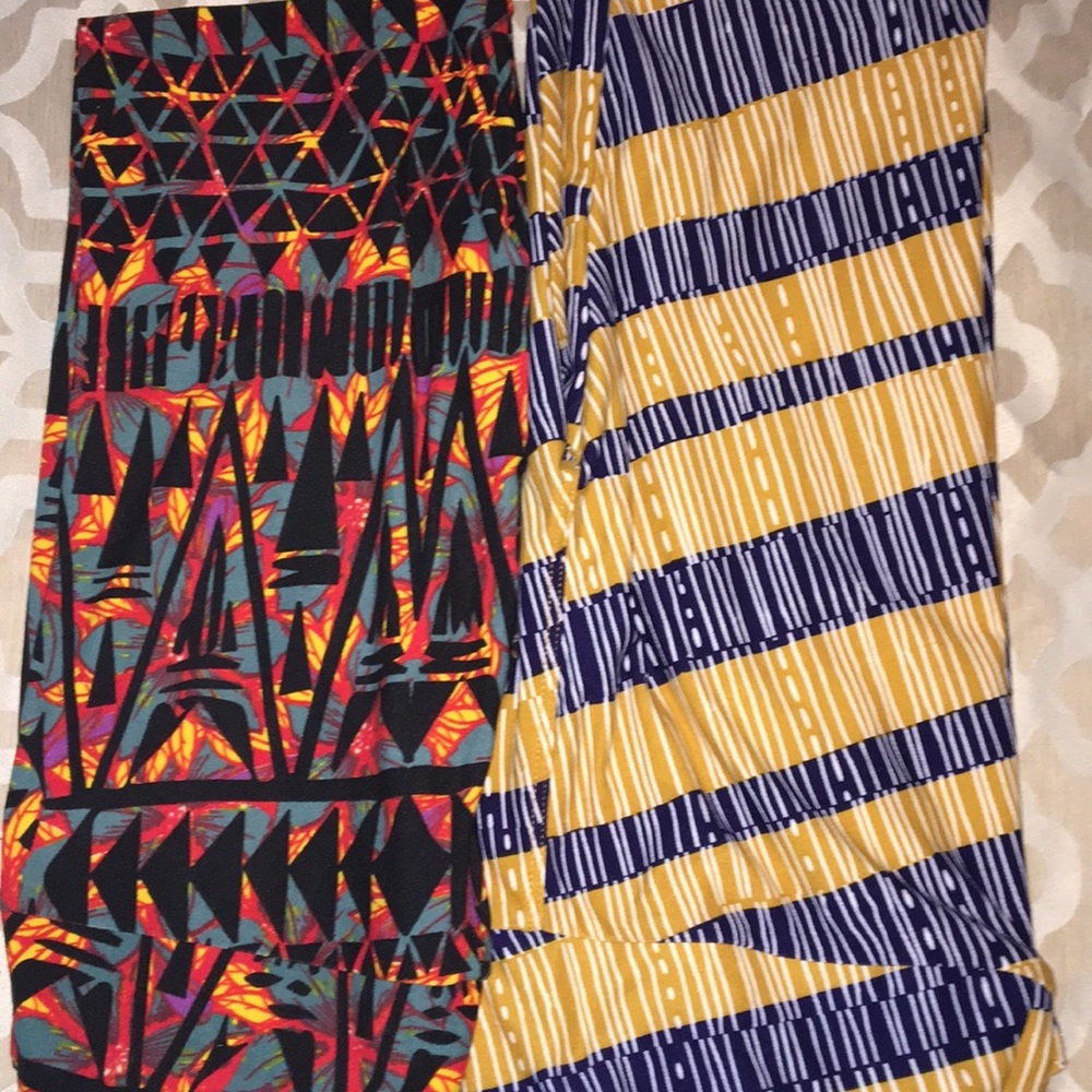 2 pair of Lularoe leggings